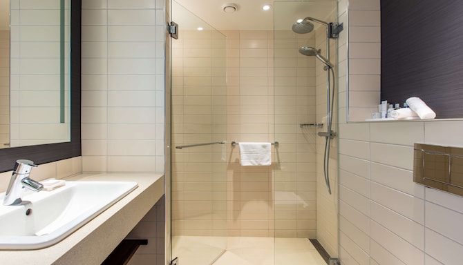 Radisson Blu Scandinavia Hotel, Oslo - Logeerkamer bad