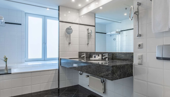 Radisson Blu Schwarzer Bock Hotel - غرفة الضيوف