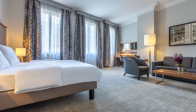 Radisson Blu Schwarzer Bock Hotel - غرفة الضيوف