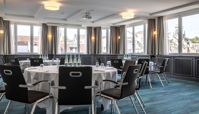 Schöne Aussicht会议室