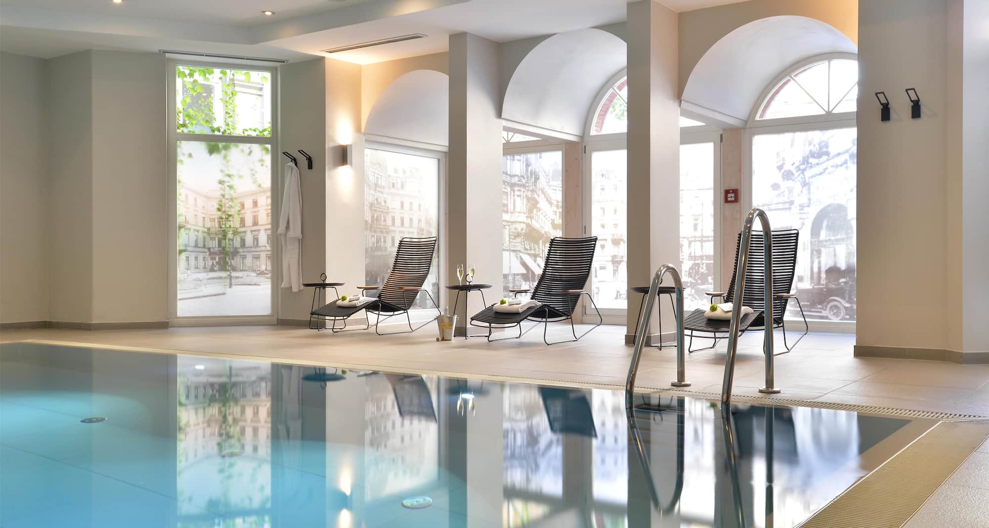Radisson Blu Schwarzer Bock Hotel - Badhaus Pool