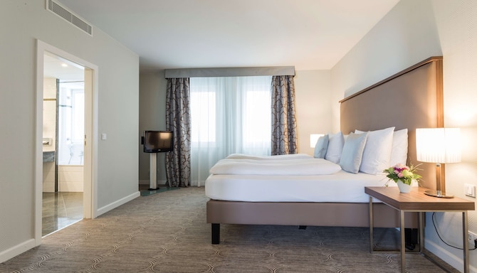 Radisson Blu Schwarzer Bock Hotel - جناح