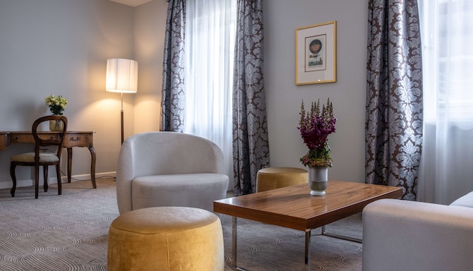 Radisson Blu Schwarzer Bock Hotel - جناح