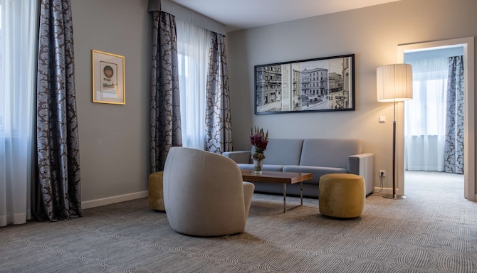 Radisson Blu Schwarzer Bock Hotel - جناح