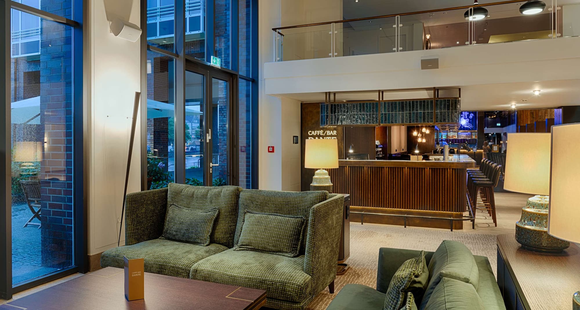 Radisson Blu Senator Hotel, Lübeck - Foyer with Caffé/Bar Danté