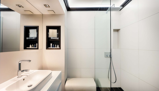 Radisson Blu Senator Hotel, Lübeck - Junior Suite Badezimmer