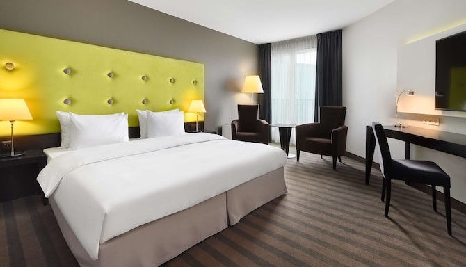 Radisson Blu Sobieski Hotel, Warsaw - Premium Room with king bed