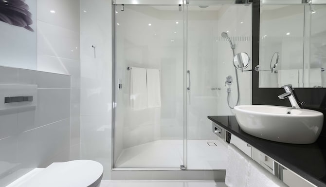 Radisson Blu Sobieski Hotel, Warsaw - Royal Suite - 2nd bathroom