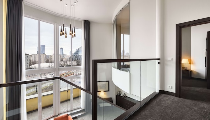 Radisson Blu Sobieski Hotel, Warsaw - Royal Suite - living room view