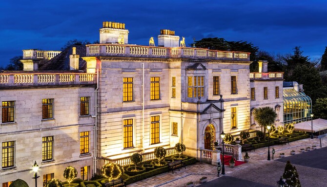 Radisson Blu St. Helenand#39;s Hotel, Dublin - Hotel exterior at night