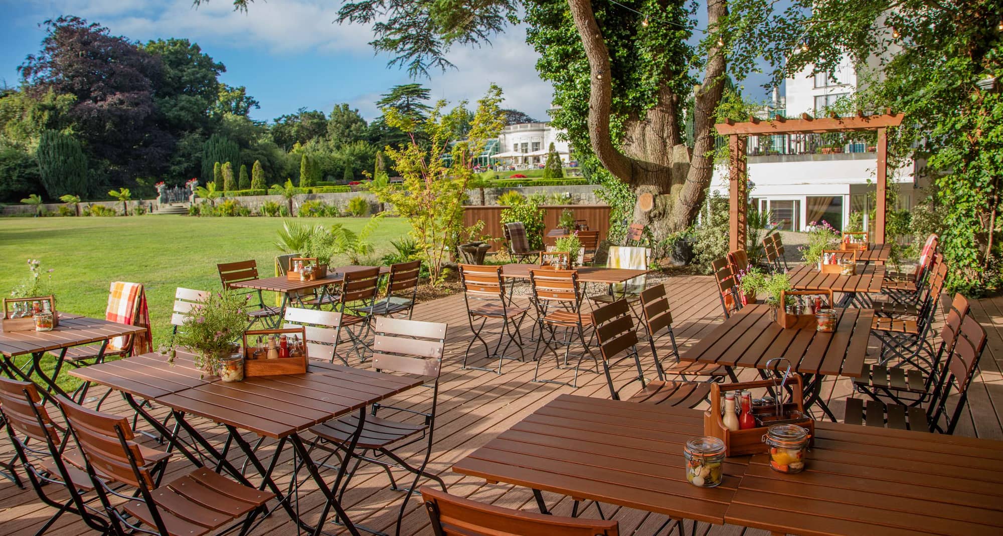 Radisson Blu St. Helen s Hotel, Dublin - Pembroke Garden