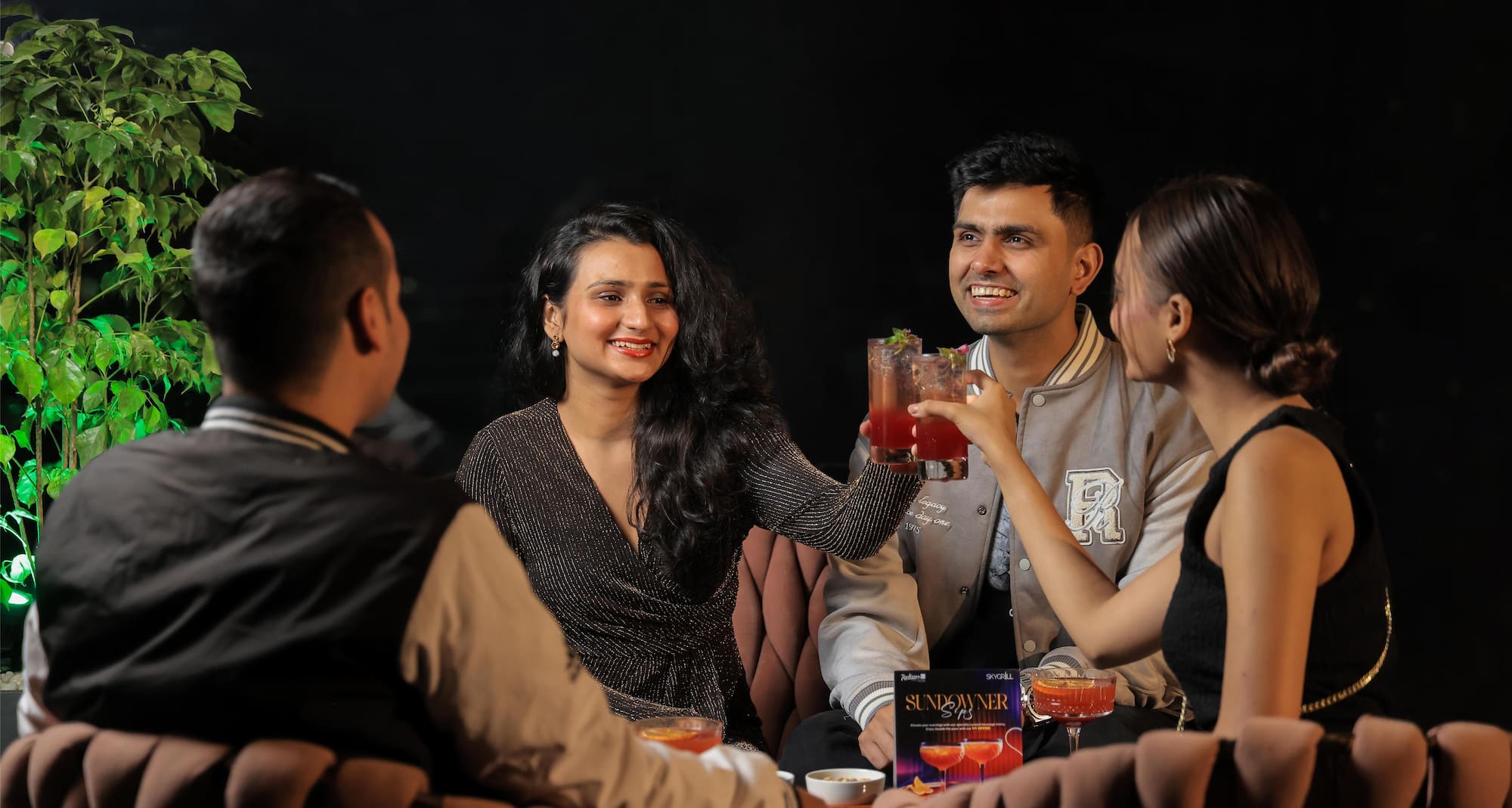 Radisson Blu Towers Kaushambi Delhi NCR - Bar