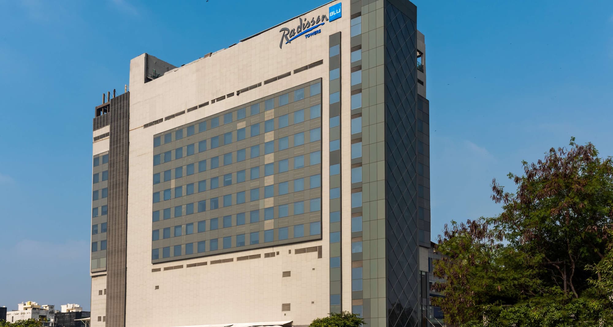 Radisson Blu Towers Kaushambi Delhi NCR - Exterior
