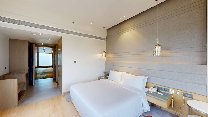 Radisson Blu Towers Kaushambi Delhi NCR - Specially abled Deluxe room