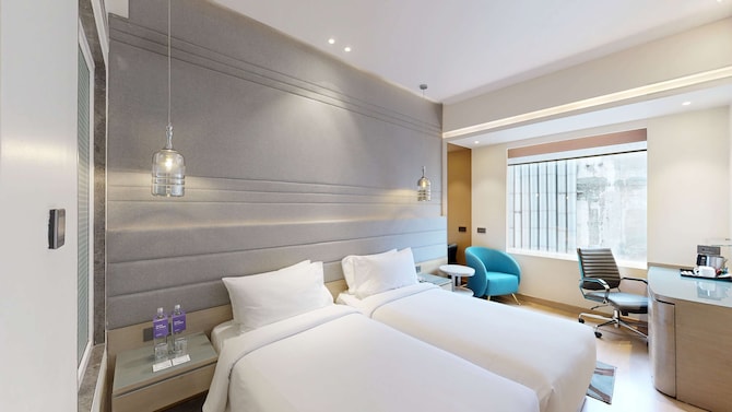 Radisson Blu Towers Kaushambi Delhi NCR - Superior Twin Room