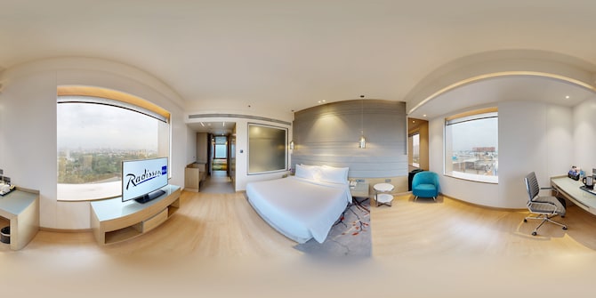 Radisson Blu Towers Kaushambi Delhi NCR - Deluxe Room