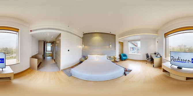 Radisson Blu Towers Kaushambi Delhi NCR - Specially Abled Deluxe Room