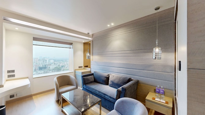 Radisson Blu Towers Kaushambi Delhi NCR - Executive Suite