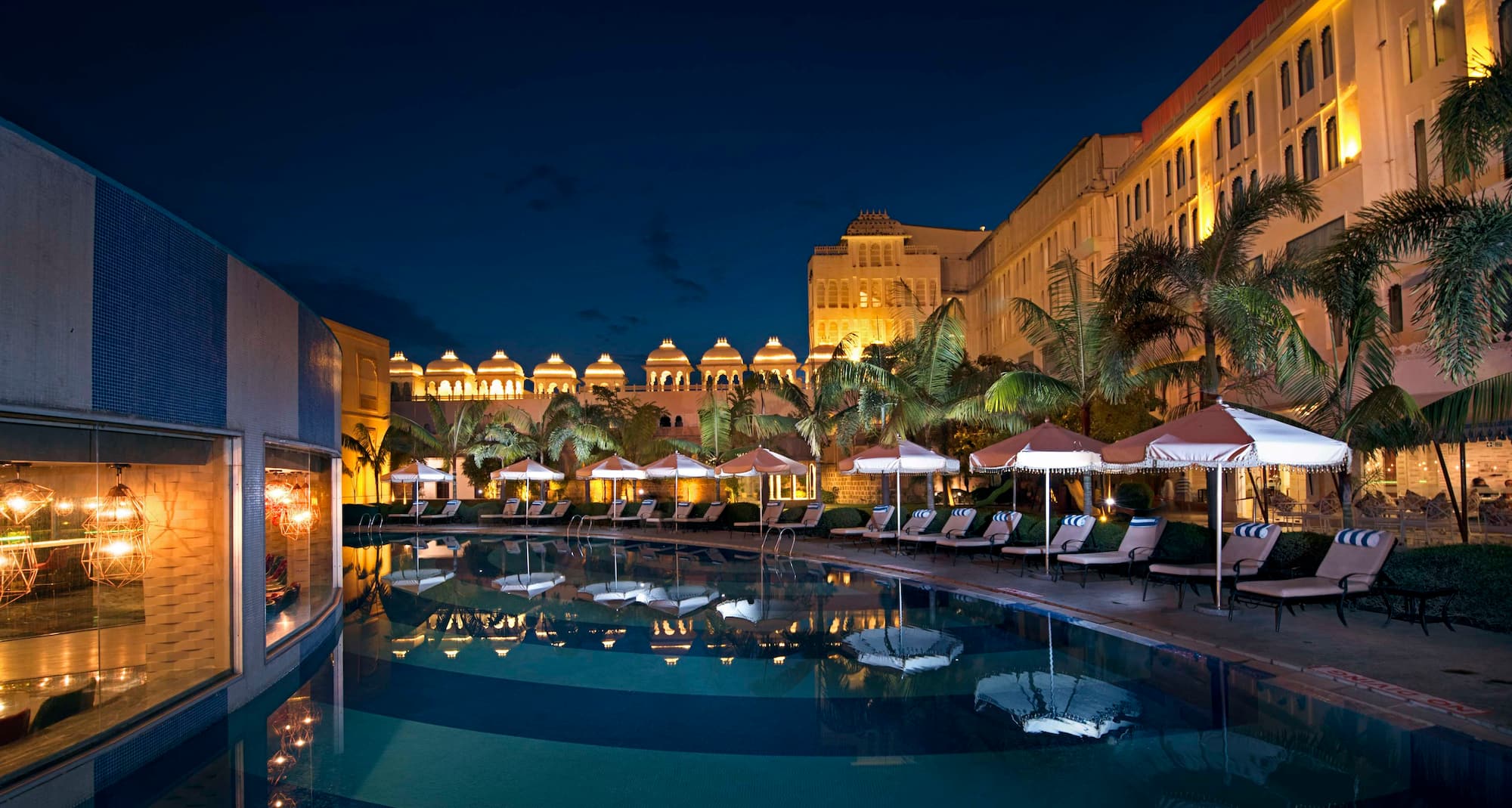 Radisson Blu Udaipur Palace Resort and Spa - Swimming Pool