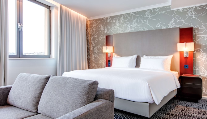 Radisson Blu Waterfront Hotel, Jersey - Family Room with sea view