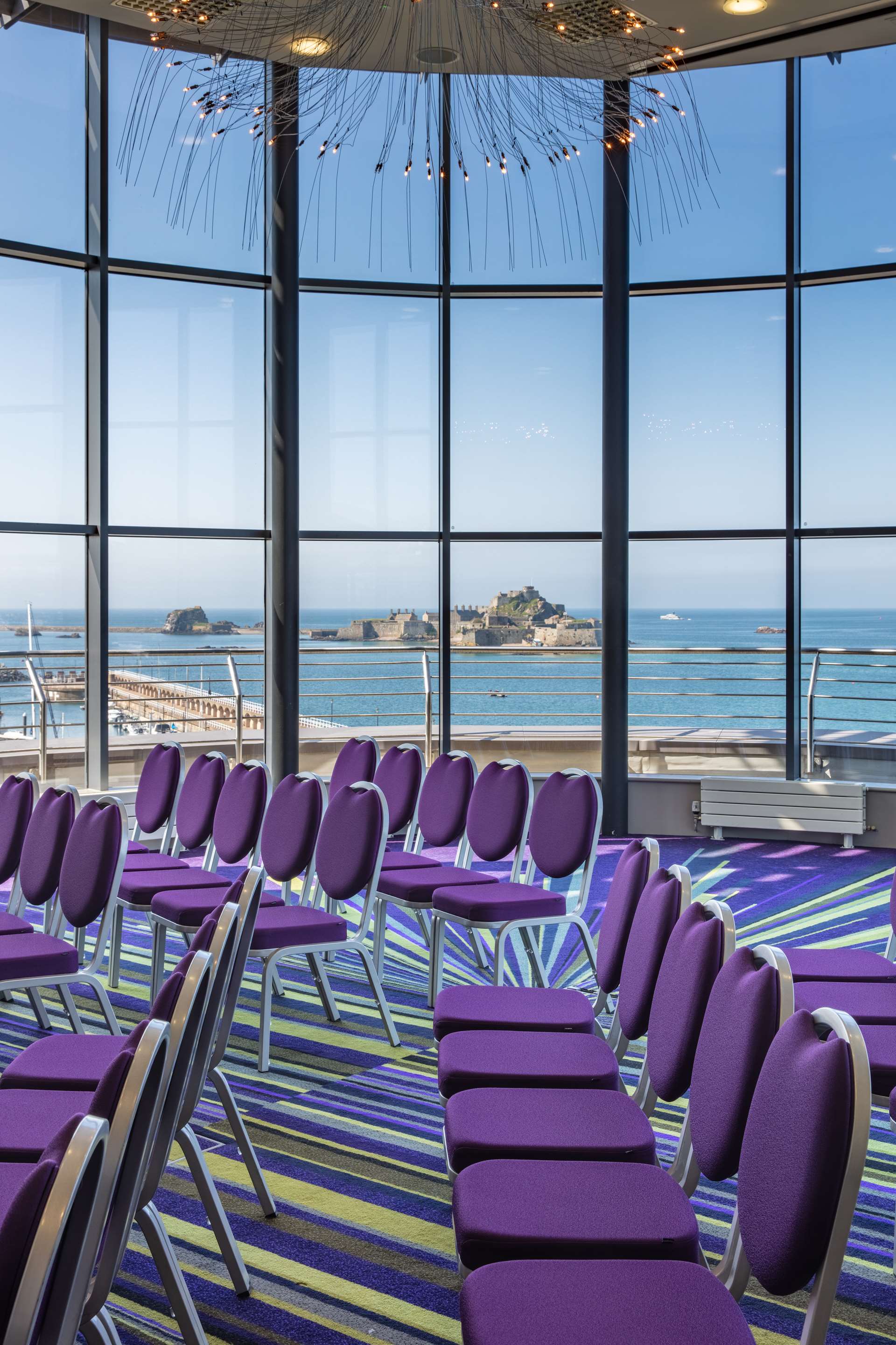 Technology & Amenities | Radisson Blu Waterfront Hotel, Jersey