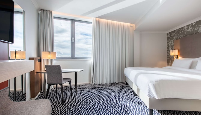 Radisson Blu Waterfront Hotel, Jersey - Junior Suite with sea view
