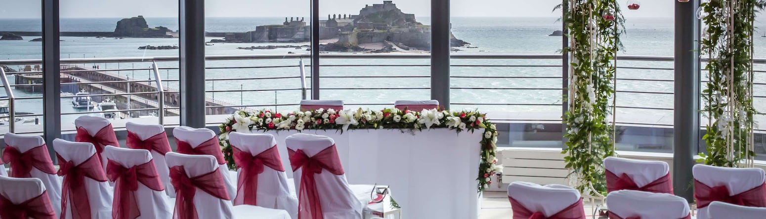 Radisson Blu Waterfront Hotel, Jersey - Le Hocq Suite - Wedding Ceremony