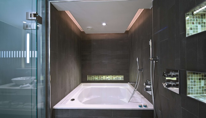 Radisson Blu Waterfront Hotel, Stockholm, A Verified Net Zero Hotel - Presidential Suite - Bathroom