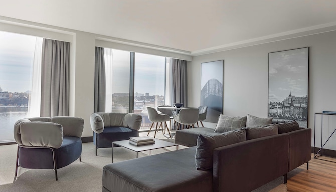 Radisson Blu Waterfront Hotel, Stockholm, A Verified Net Zero Hotel - Presidential Suite - Living Room
