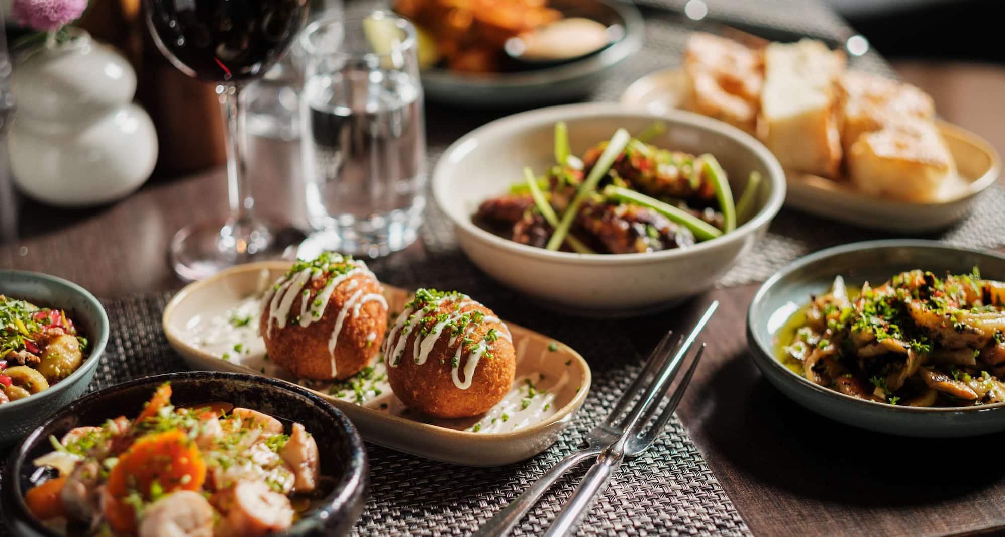 Radisson Blu Waterfront Hotel, Stockholm - Restaurant The Lounge | Dinner