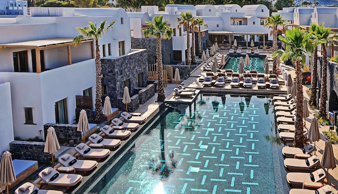 Radisson Blu Zaffron Resort, Santorini - Pool