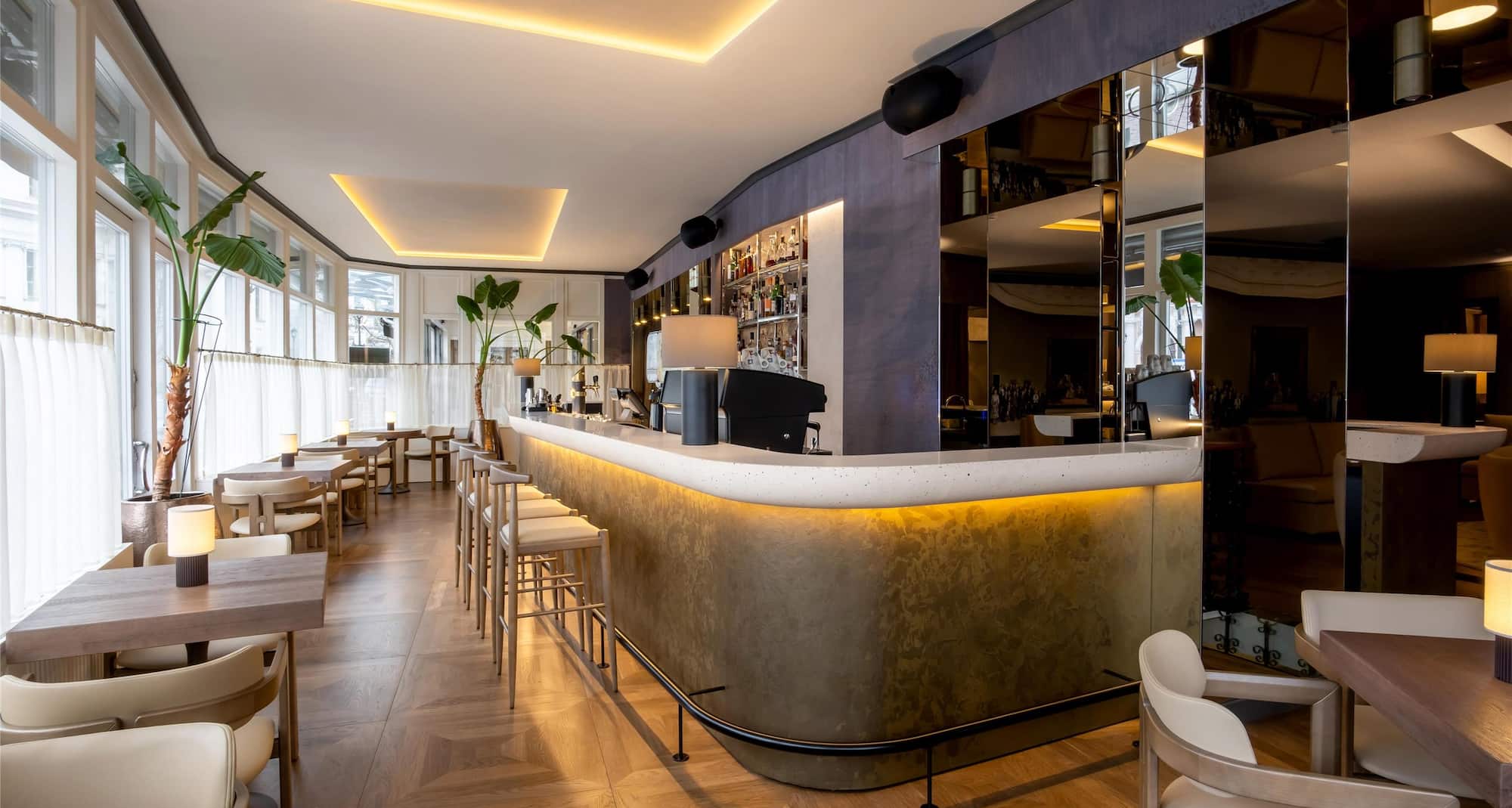 Radisson Collection Astorija Hotel, Vilnius - Bar Lounge