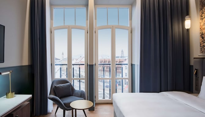 Radisson Collection Astorija Hotel, Vilnius — pokój Collection z widokiem na stare miasto