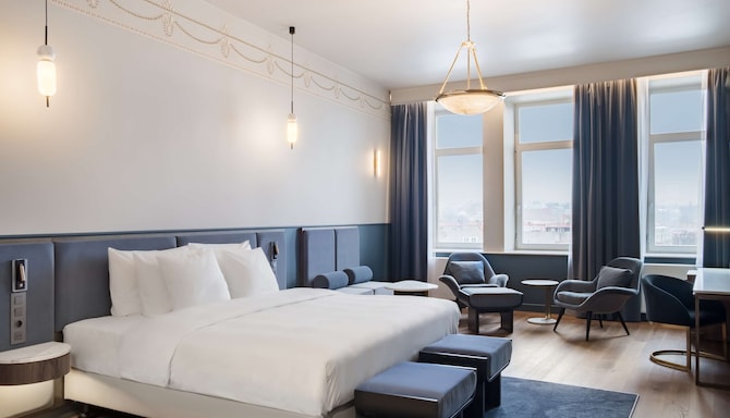 Radisson Collection Astorija Hotel, Vilnius — apartament junior