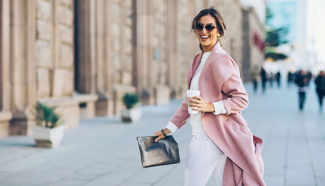 Radisson Collection-merk - Vrouw in de stad