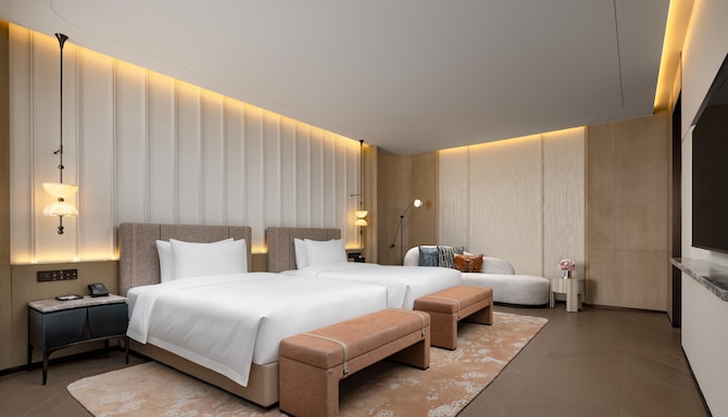 Radisson Collection Hi-Tech Zone Chengdu - Grand Skyline Twin Room with City View