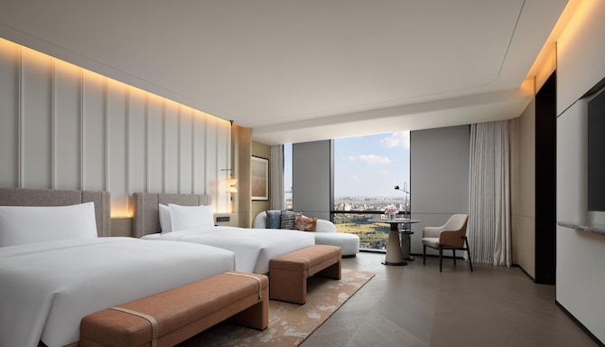 Radisson Collection Hi-Tech Zone Chengdu - Grand Skyline Twin Room with River View