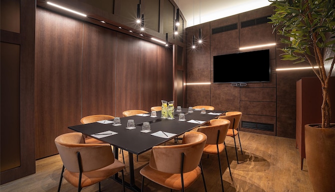 Prestige Boardroom