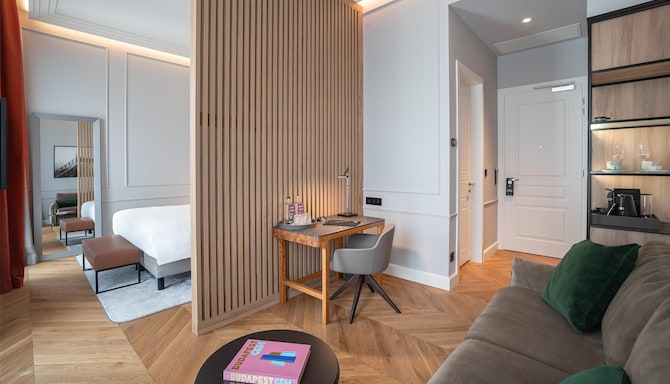 Radisson Collection Hotel, Basilica Budapest - Люкс