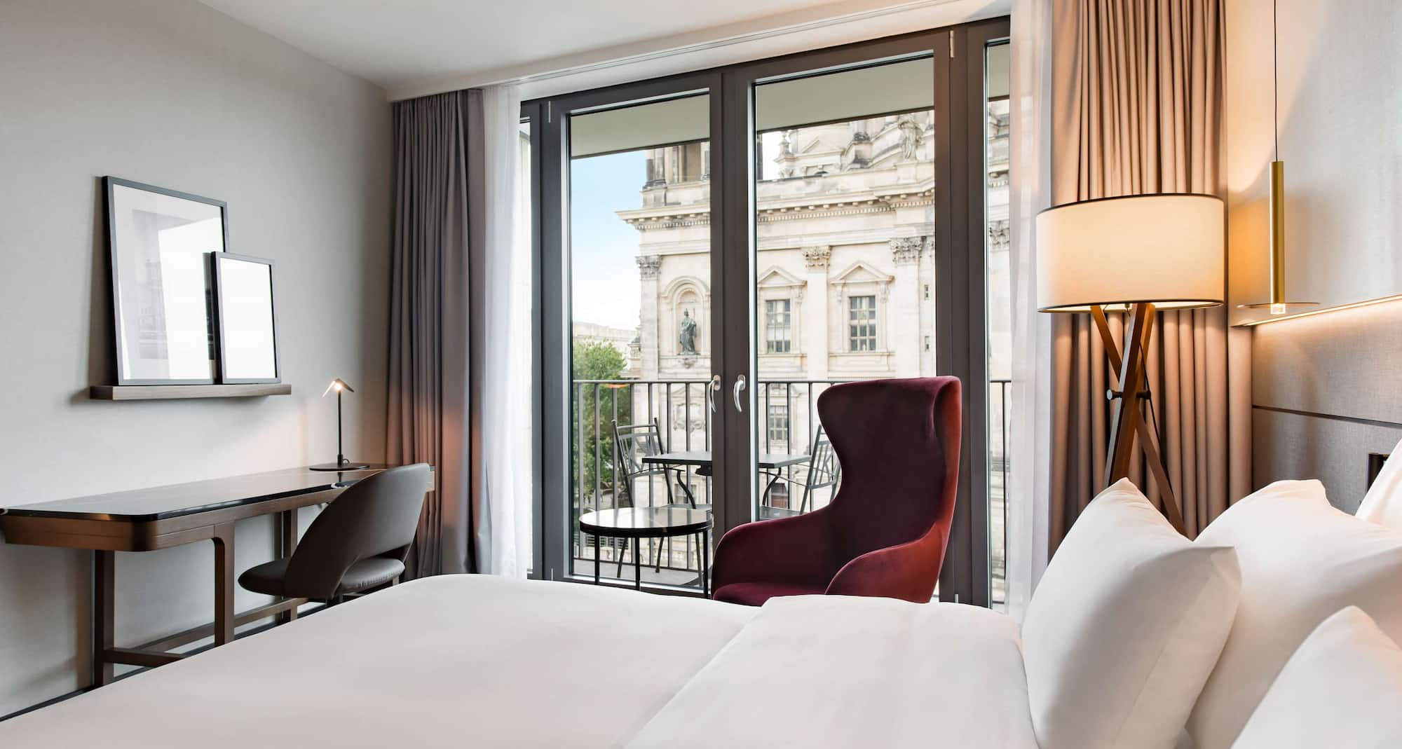 Radisson Collection Hotel, Berlin - Premium balcony room with Cathedral view