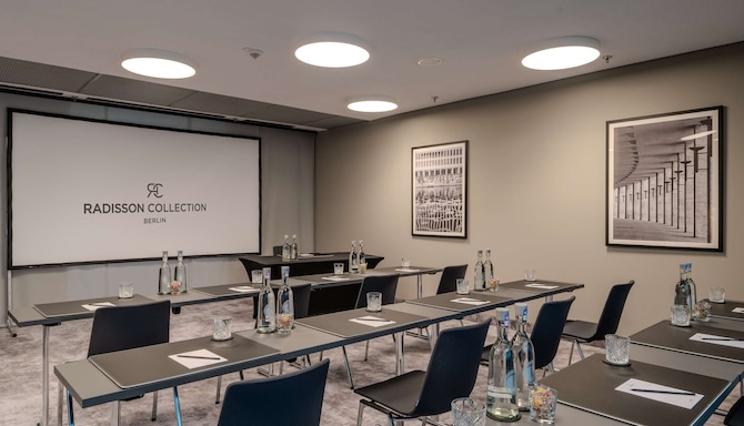 Radisson Collection Hotel, Berlin - ALEX Meeting Room