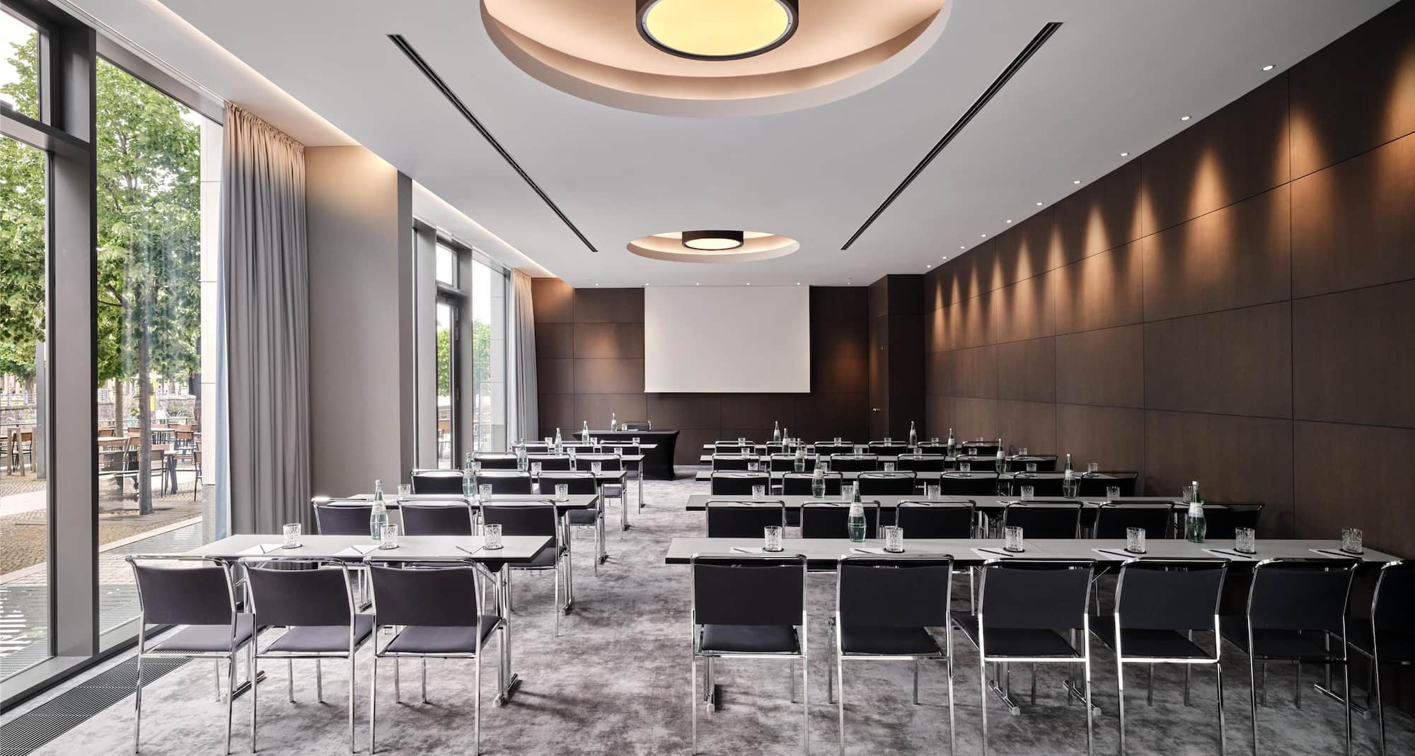 Radisson Collection Hotel, Berlin - Meeting Room Friedrichshain