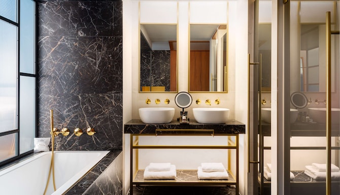 Radisson Collection Hotel, Gran Via Bilbao - Collection Superior