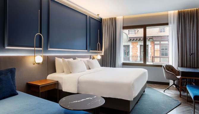 Radisson Collection Hotel, Gran Via Bilbao - Collection Premium - High Floor