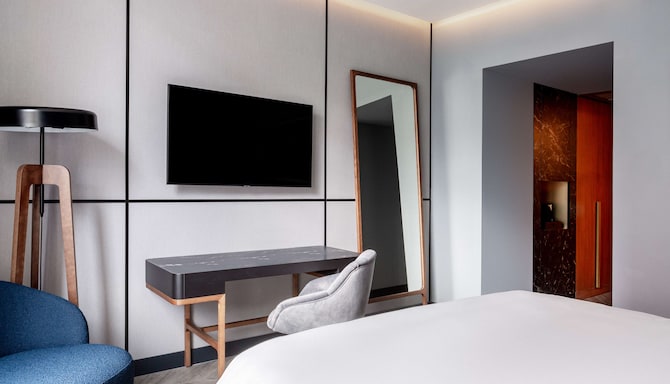 Radisson Collection Hotel, Gran Via Bilbao - Collection Superior - Balcony