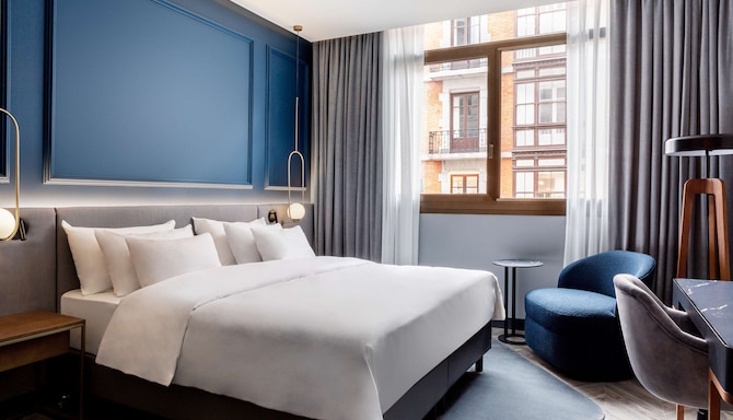 Radisson Collection Hotel, Gran Via Bilbao - Collection Superior room
