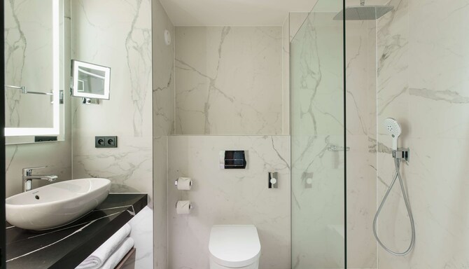 Radisson Collection Hotel, Grand Place Brussels - Bathroom with rain shower