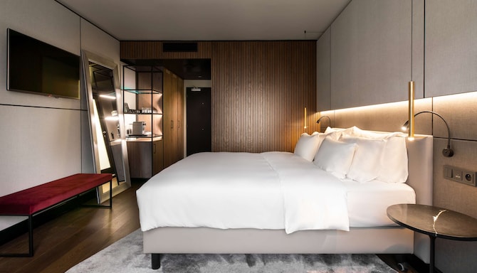 Radisson Collection Hotel, Grand Place Brussels - Guest Room