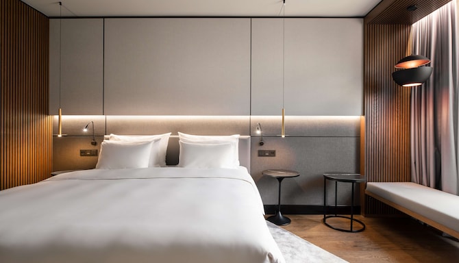 Radisson Collection Hotel, Grand Place Brussels - Guest Room