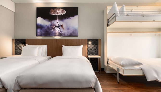 Radisson Collection Hotel, Grand Place Brussels - Family room, beds